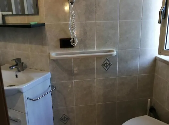 Accussi 住宿加早餐酒店 阿尔卡莫马里纳