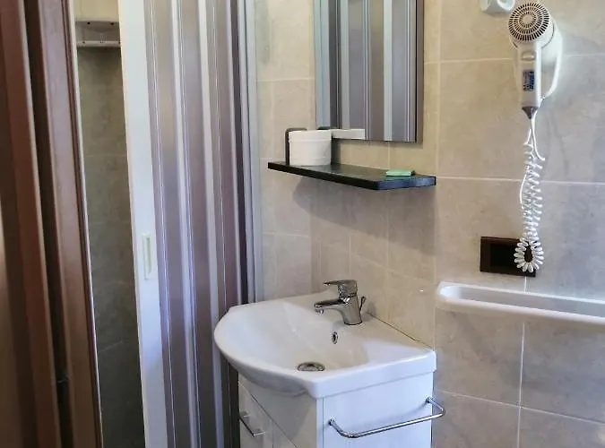 住宿加早餐酒店 Accussi 3*