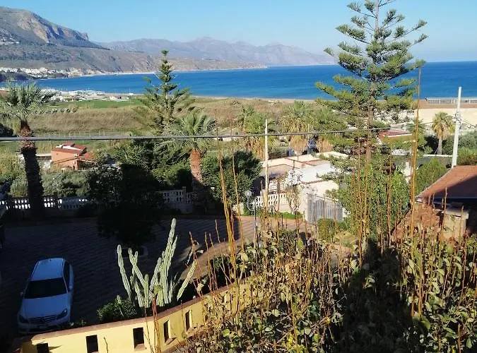 Accussi 住宿加早餐酒店 阿尔卡莫马里纳