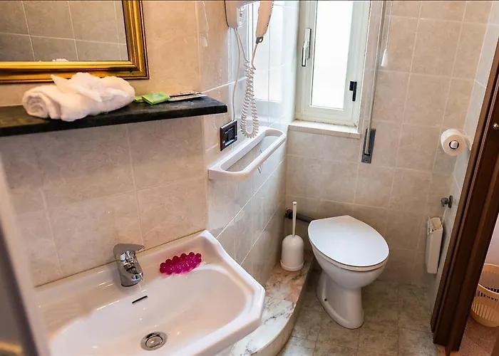 住宿加早餐酒店 Accussi 阿尔卡莫马里纳