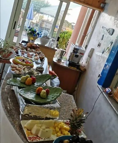 住宿加早餐酒店 Accussi 3*