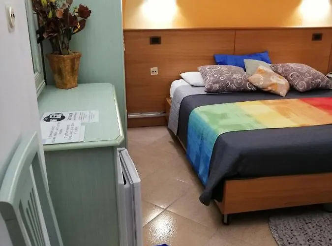 住宿加早餐酒店 Accussi 阿尔卡莫马里纳